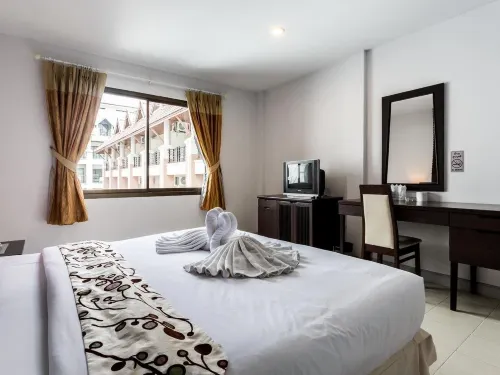 Sino House Patong Camere Photos