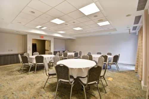 Hilton Garden Inn Ridgefield Park Restauration Photos