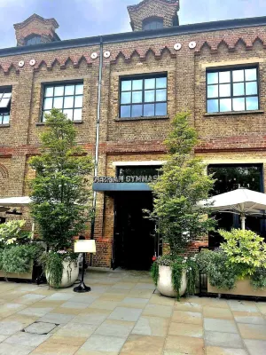 Mentone Hotel Exterior Photos