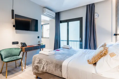 Royalty Suites Psyrri Rooms Photos