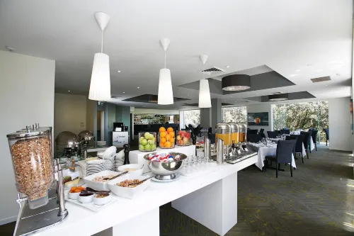 Best Western Plus Apollo International Hotel Restauration Photos
