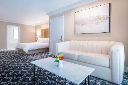 Beverly Hills Plaza Hotel & Spa Photos