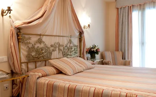 Hotel Doña María Photos