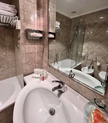 Best Western Hotel City Phòng Photos