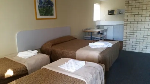 Ocean Parade Motel Photos