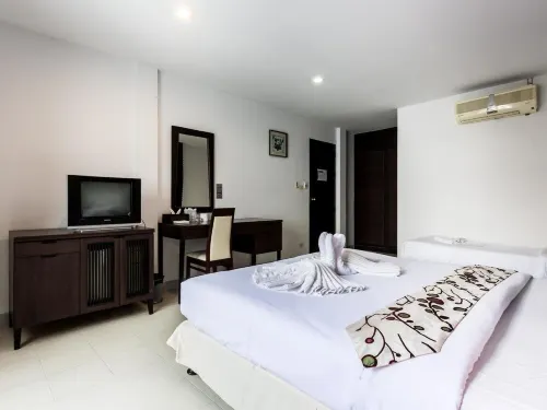 Sino House Patong Camere Photos