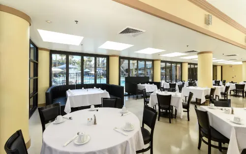 Alexis Park All Suite Resort Dining Photos
