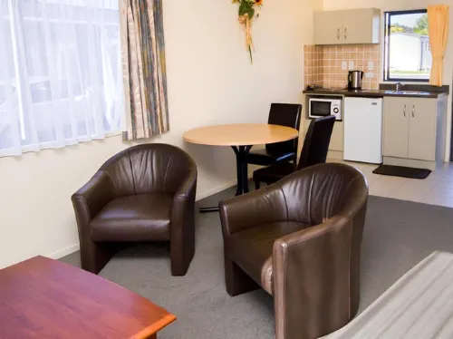 Peninsula Motel Photos