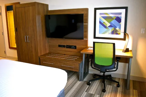 Holiday Inn Express Vancouver Airport-Richmond Rooms Photos