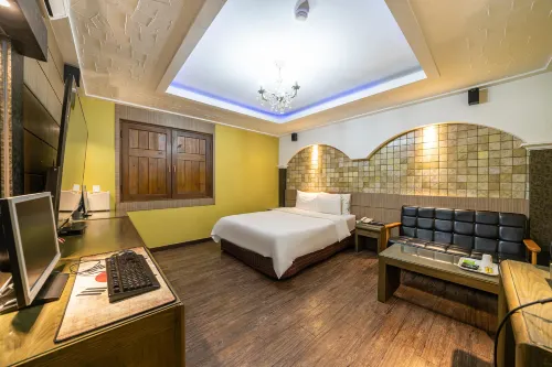 Amore Motel Photos