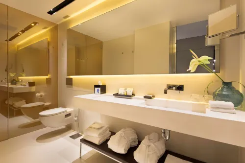 art'otel Amsterdam, powered by Radisson Hotels Camere Photos