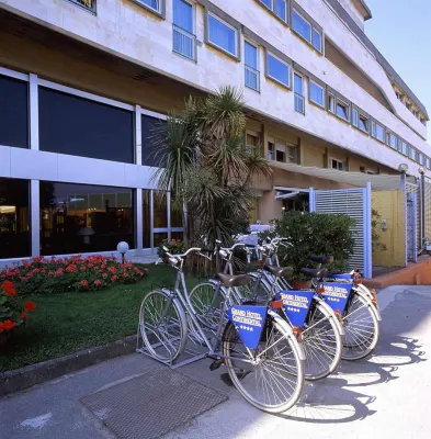 Grand Hotel Continental Esterni Photos