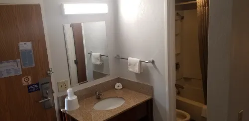 Motel 6 Elk Grove Village, IL - O'Hare Photos