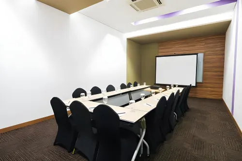 Luminor Hotel Metro Bandung Business Facilities Photos