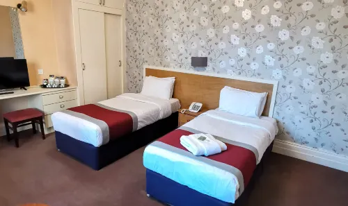 Russell Hotel Rooms Photos