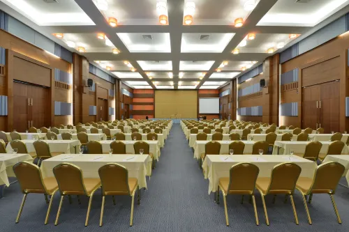 Royal Phala Cliff Beach Resort Бизнес-удобства Photos