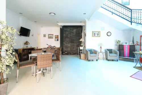 Ge JacMart Homestay Makassar Photos