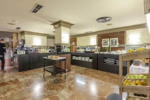 Hotel Tres Reyes Pamplona Restauration Photos