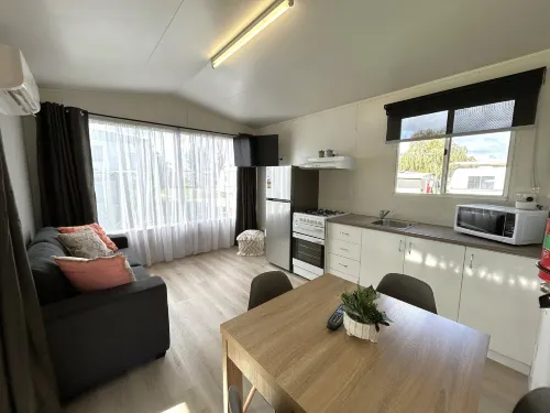 Mandurah Coastal Holiday Park Rooms Photos