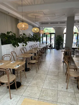 Hotel Alexandra Dining Photos