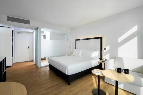 Innside Milano Torre Galfa Photos