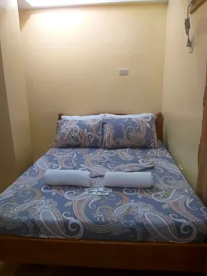 Divine Castle Travelers Inn Rooms Photos