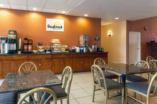 Days Inn by Wyndham Oklahoma City Fairground Ristorazione Photos