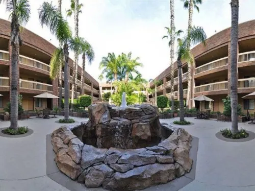 Best Western Plus Meridian Inn & Suites, Anaheim-Orange Extérieur Photos