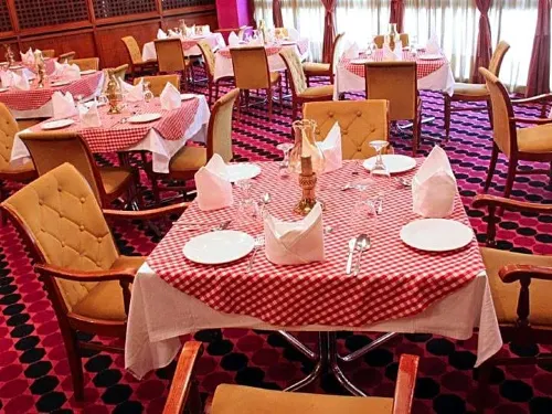 Oriental Palace Hotel Restauration Photos