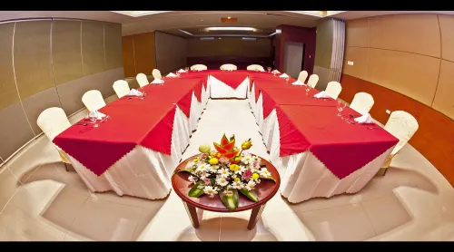 Allure Hotel & Suites Business Facilities Photos