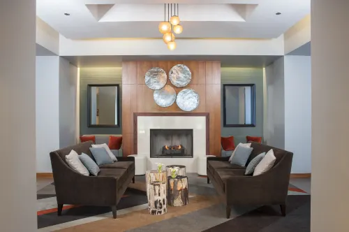 DoubleTree by Hilton Chicago - North Shore Conference Center Photos