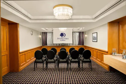 DoubleTree by Hilton Luxembourg Espaces Affaires Photos