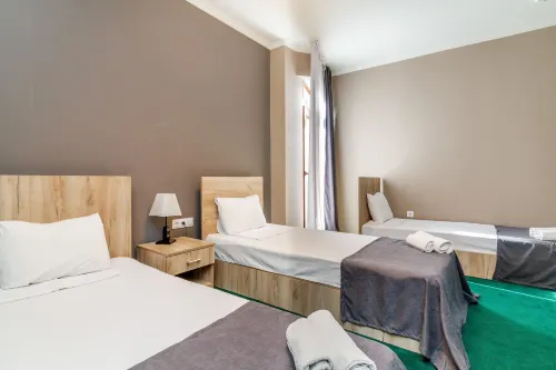 Hotel Marlyn Zimmer Photos