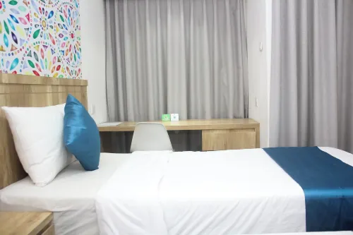 Urban Hotel Serpong Photos