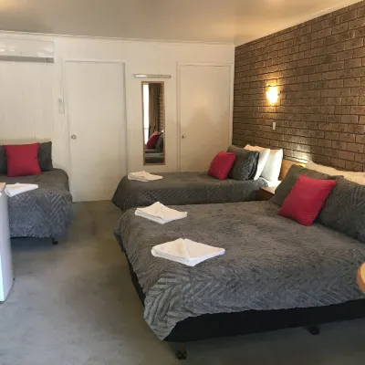 Mountain View Motor Inn & Holiday Lodges Rooms Photos