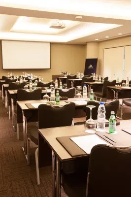 JA Ocean View Hotel, Jumeirah Beach Dubai Бизнес-удобства Photos