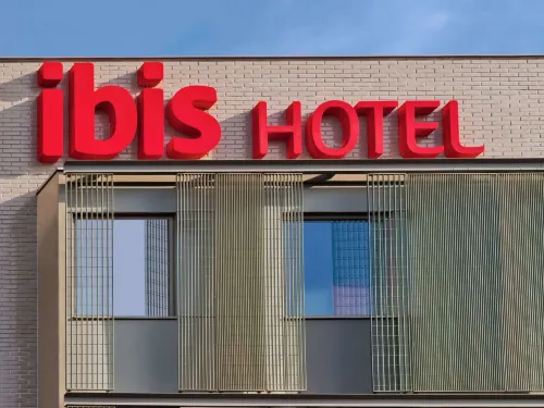 Ibis Barcelona Centro (Sagrada Familia) Exterior Photos