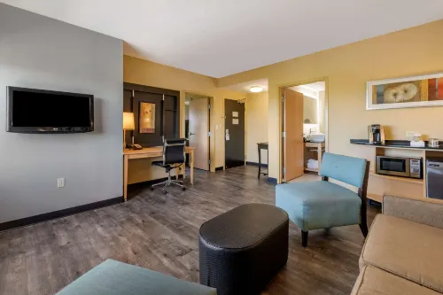 Cambria Hotel Ft Lauderdale, Airport South & Cruise Port Photos