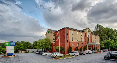 Holiday Inn Express & Suites Atlanta-Emory University Area Public Areas Photos