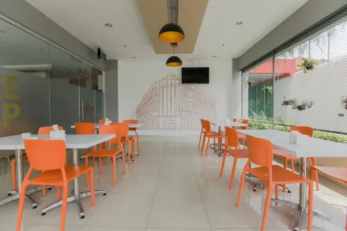 Hotel Evora Surabaya Makanan Photos