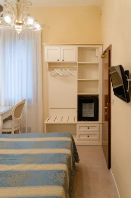 Hotel Tivoli Rooms Photos