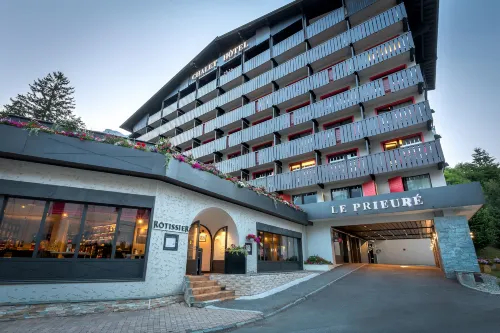 Chalet Hôtel le Prieuré & Spa Exterior Photos