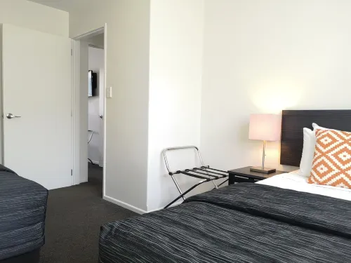 Airport Palms Motel Photos