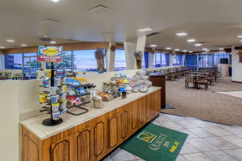 Quality Inn View of Lake Powell - Page Restauration Photos