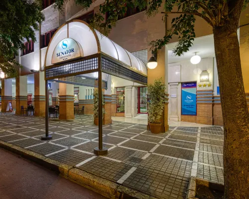 Senator Huelva À proximité de l'hôtel Photos