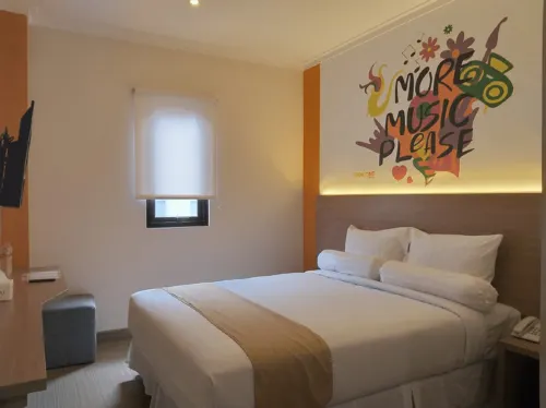 Front One Hotel Tulungagung Kamar Photos