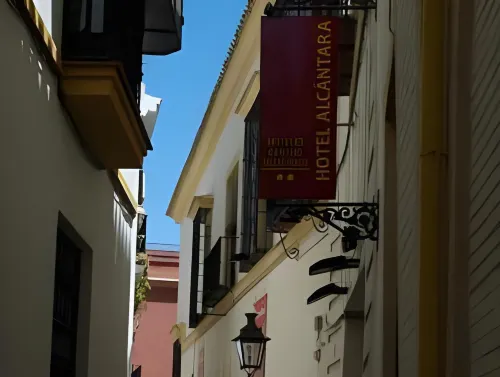 Hotel Alcántara Exterior Photos