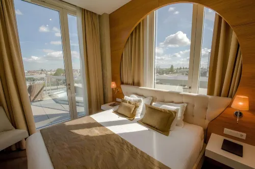 Grand Hotel Downtown Photos