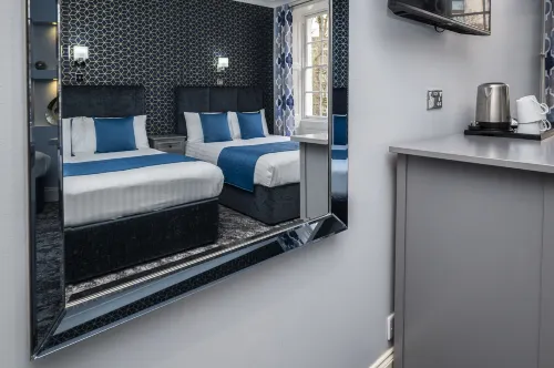 Mentone Hotel Rooms Photos