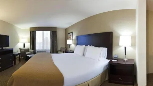 Holiday Inn Express & Suites Fresno Northwest-Herndon Photos